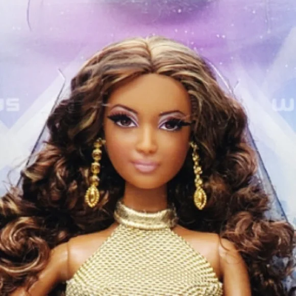 Barbie Look Red Carpet Doll in Shimmering Gold Dress